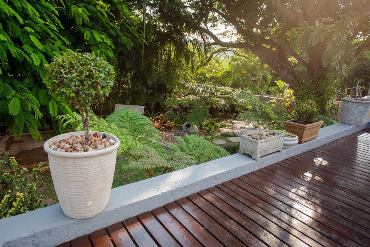 Vinique Guesthouse Mbombela ภายนอก รูปภาพ