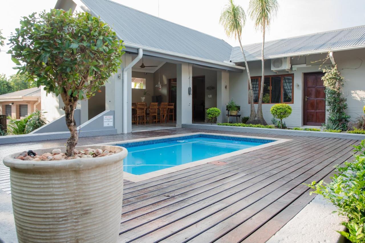 Vinique Guesthouse Mbombela ภายนอก รูปภาพ