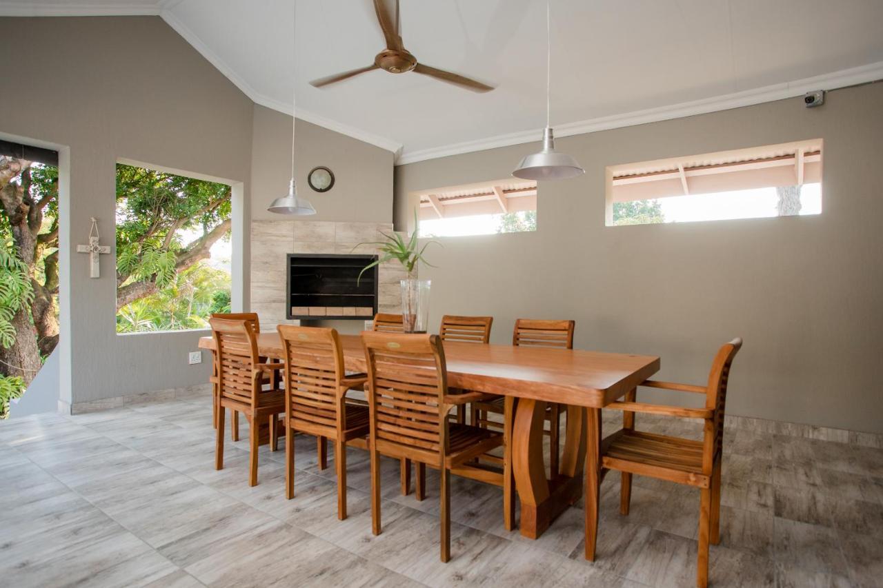 Vinique Guesthouse Mbombela ภายนอก รูปภาพ