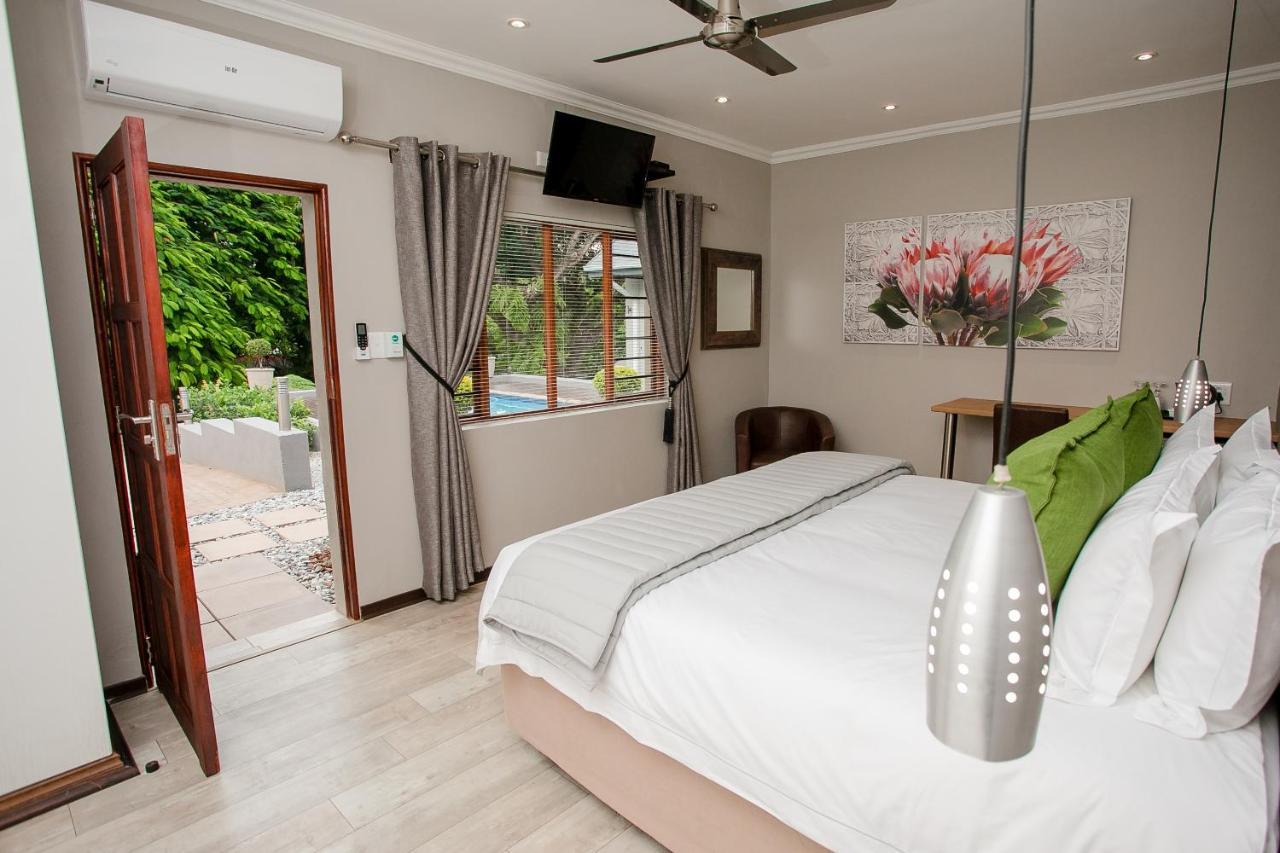 Vinique Guesthouse Mbombela ภายนอก รูปภาพ