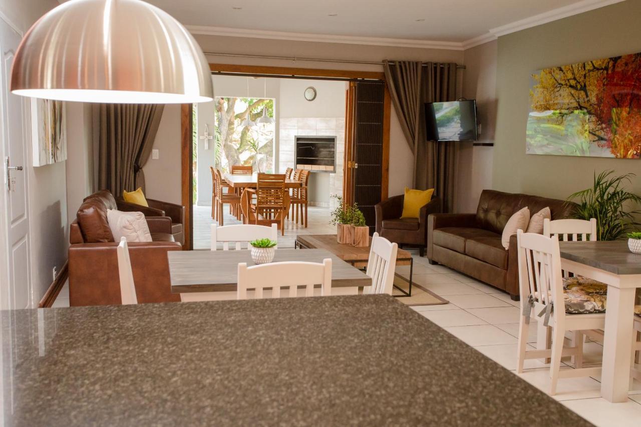 Vinique Guesthouse Mbombela ภายนอก รูปภาพ